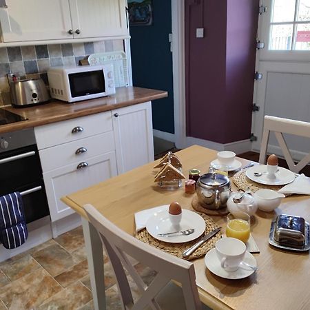 Top Floor At Cantref House Брекън Екстериор снимка