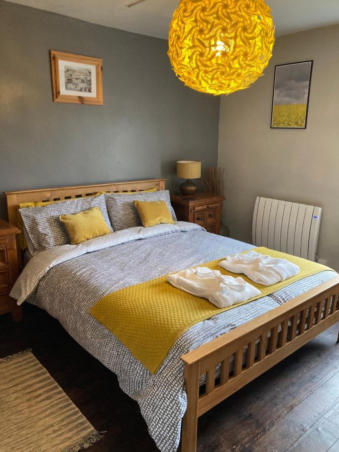 Top Floor At Cantref House Брекън Екстериор снимка
