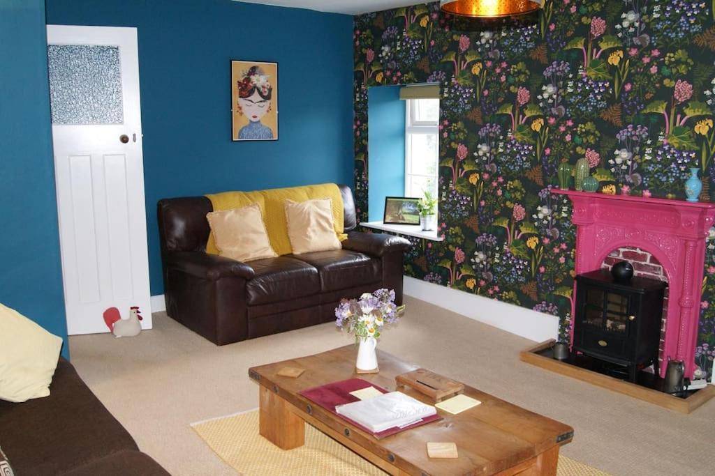 Top Floor At Cantref House Брекън Екстериор снимка