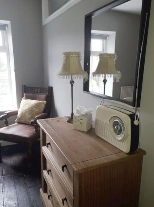 Top Floor At Cantref House Брекън Екстериор снимка